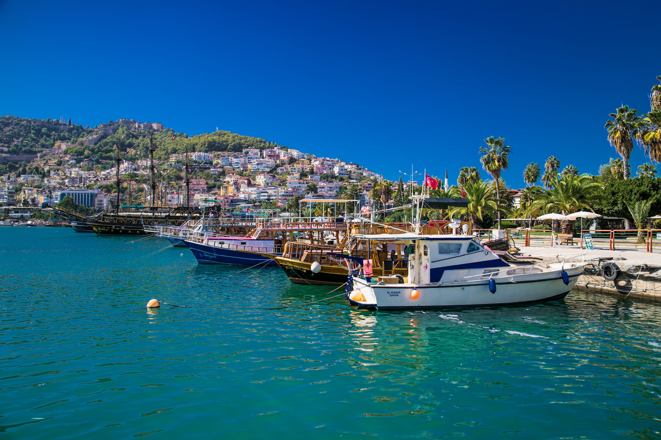 how to get around alanya